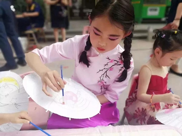 1561712286578800.jpg 金輝物業(yè)六一活動現(xiàn)場